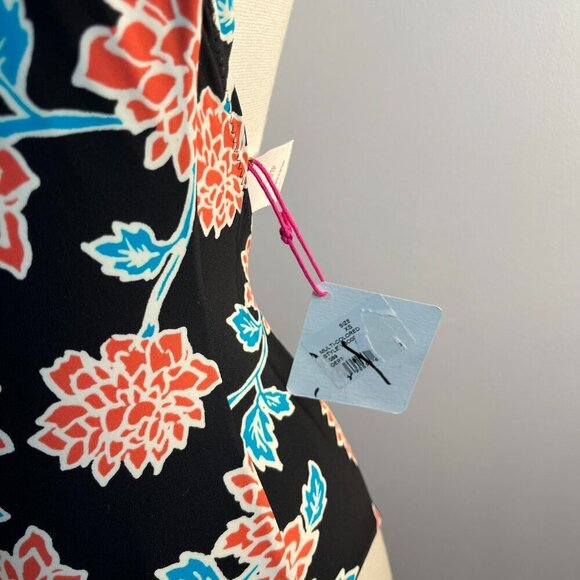 Vanilla Beach Women's Black Floral Scalloped Edge One-Piece Swimsuit - Size XS - Picture 2 of 4